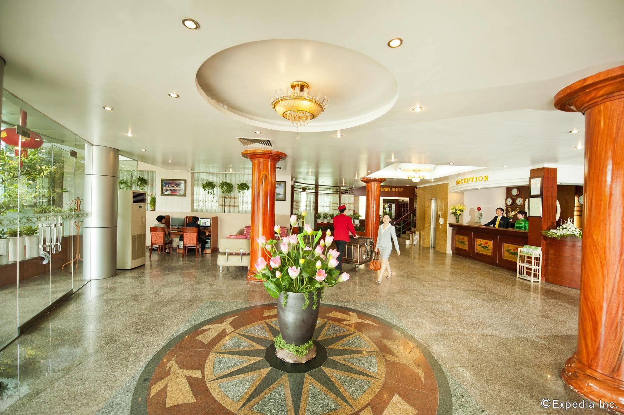 Muong Thanh Vinh Hotel Exterior photo
